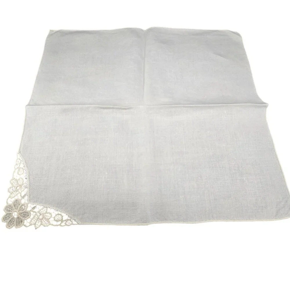 Vintage Cream Linen Napkins With Intricate Lace Floral Corners Set Of 4 JJ3964